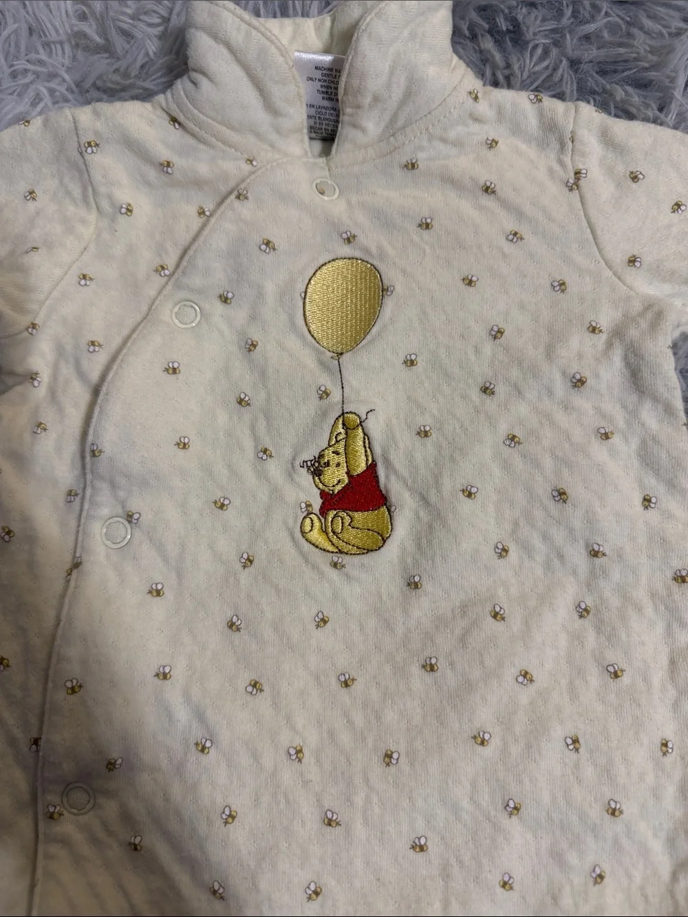 Vintage Winnie the Pooh one-piece - Picture 2 of 7